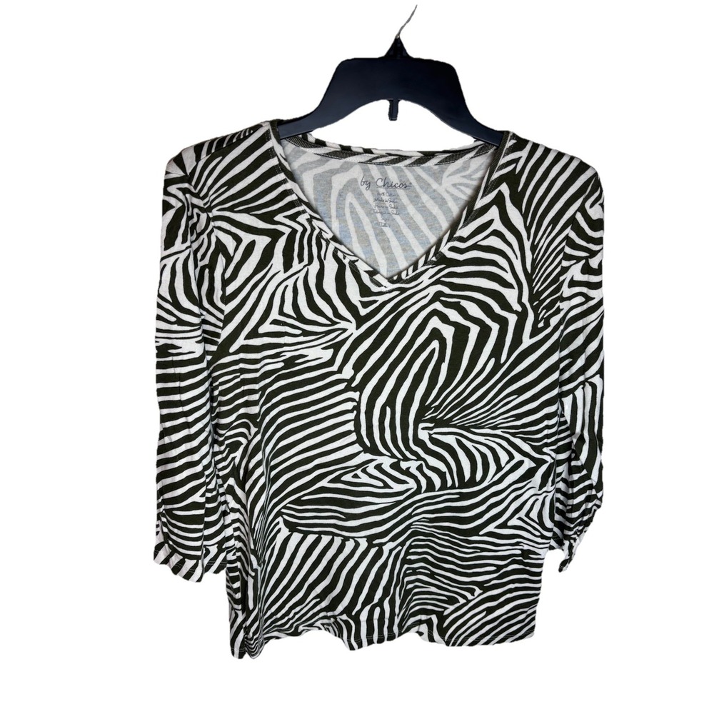 Chicos top green womens pullover blouse graphic designer geometric Size 1 Medium